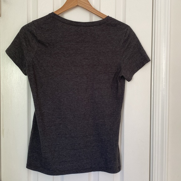 NWOT VirginiaTech Gray T-shirt - Picture 2 of 2